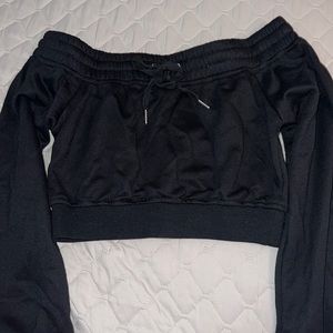 Off the shoulder Sweatshirt Crop